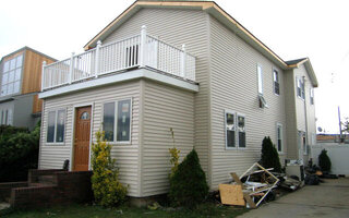 25 Quebec Rd, Island Park, NY 11558