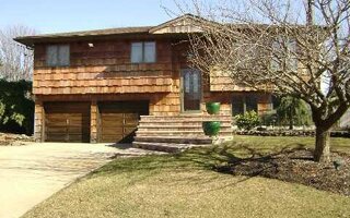 25 Taylor Ave, Centereach, NY 11720