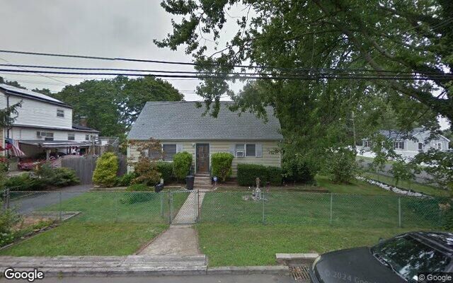250 Meucci Ave, Copiague, NY 11726 (Yard)