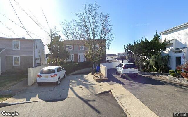 251 Perkins Ave, Oceanside, NY 11572