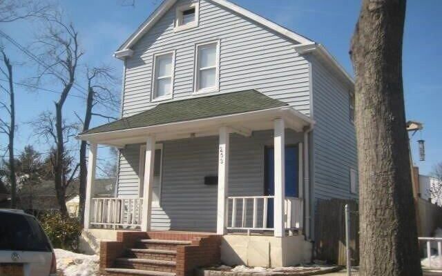 253 Covert St, Westbury, NY 11590