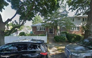 255-03 87th Dr, Floral Park, NY 11001