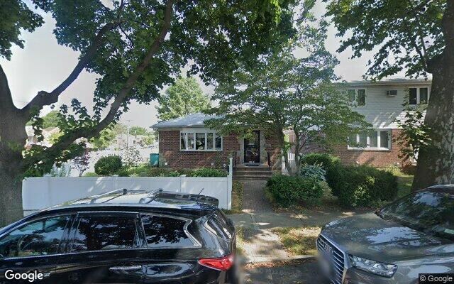 255-03 87th Dr, Floral Park, NY 11001