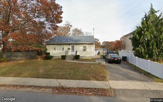 257 Livingston Ave, Babylon, NY 11702