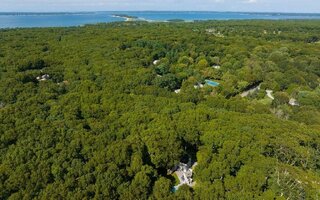 2574 Deerfield Rd, Sag Harbor, NY 11963