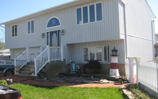 2575 Peconic Ave, Seaford, NY 11783