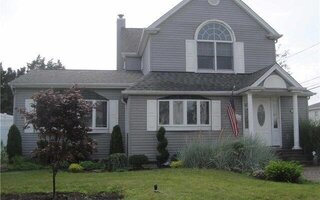 259 Biltmore Blvd, Massapequa, NY 11758