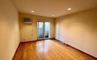 26-07 18th St, Queens, NY 11102