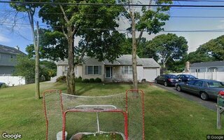 26 Avenue C, Holbrook, NY 11741
