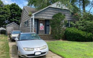 26 Countisbury Ave, Valley Stream, NY 11580