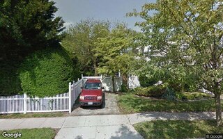 26 Elm St, Hicksville, NY 11801