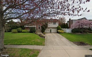 26 Heather Cres, Commack, NY 11725