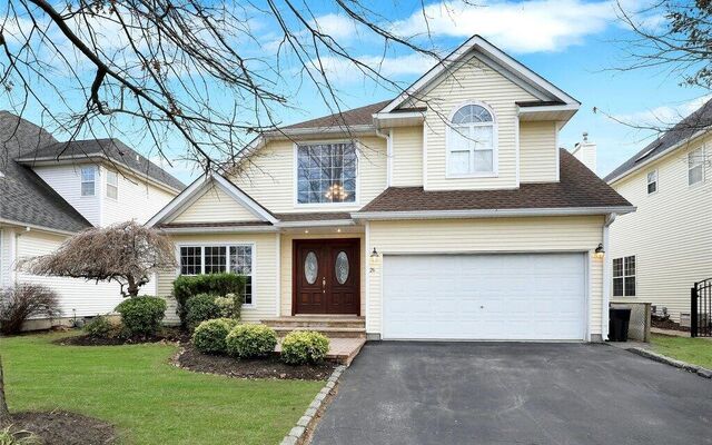 26 Honeysuckle Ct, Melville, NY 11747 (Front)