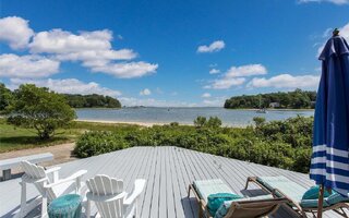 26 Johns Rd, Setauket, NY 11733