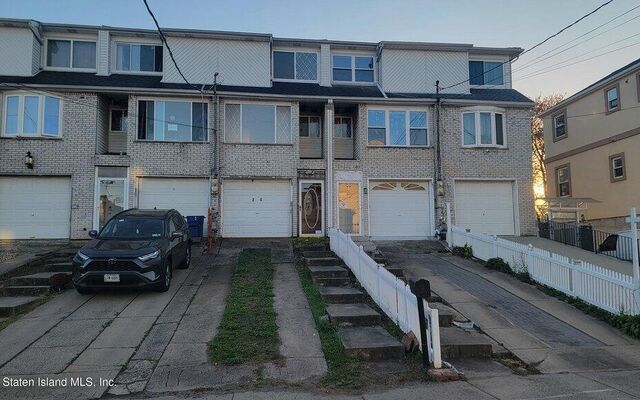 26 Mapleton Ave, Staten Island, NY 10306 (House View)