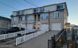 26 Mapleton Ave, Staten Island, NY 10306