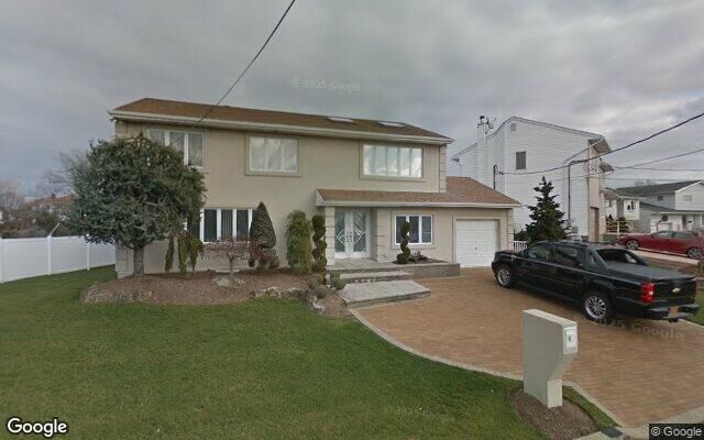 2629 Riverside Ave, Seaford, NY 11783
