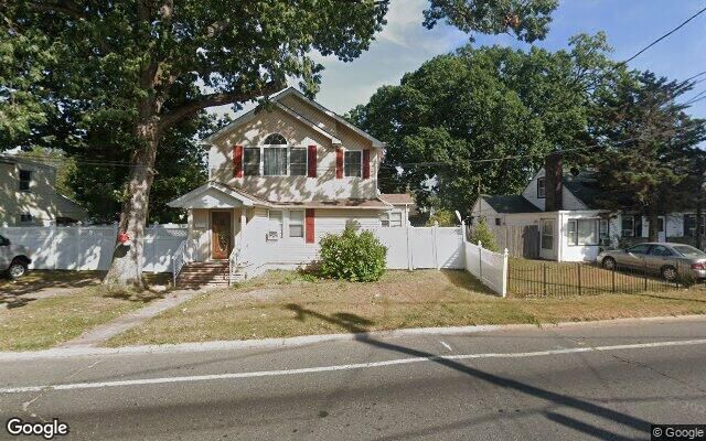 265 County Line Rd, Amityville, NY 11701