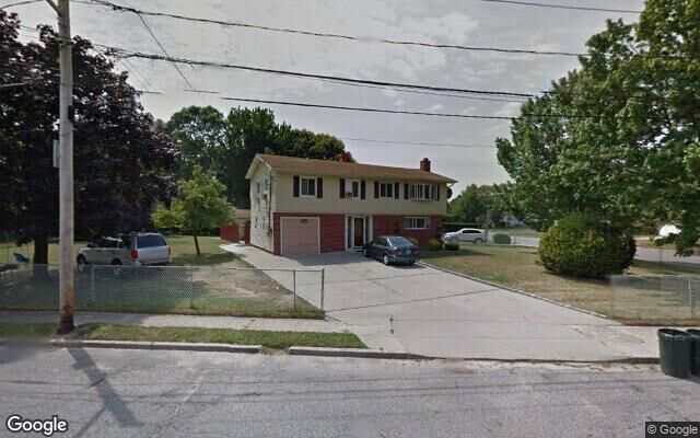 266 Riddle St, Brentwood, NY 11717