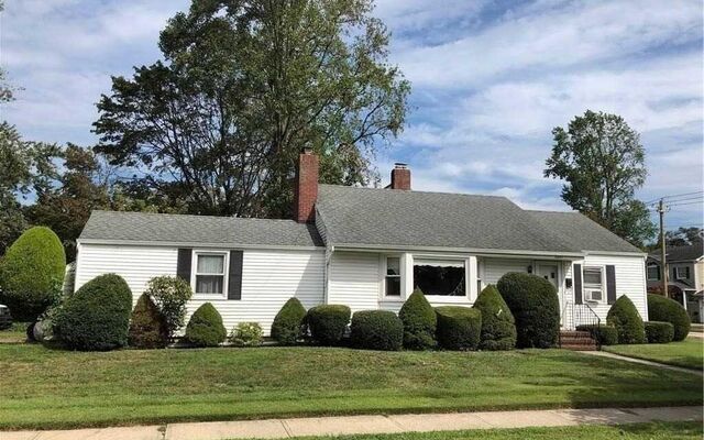 2661 Willard Ave, Baldwin, NY 11510