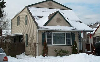 2682 Beach Dr, Merrick, NY 11566