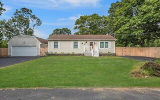27 Arpage Dr E, Shirley, NY 11967