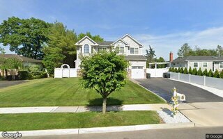 27 Clifford Blvd, Hauppauge, NY 11788