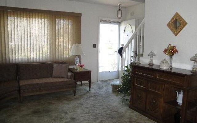 27 Drake St, Valley Stream, NY 11580