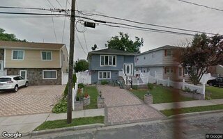 27 E Hollywood Ave, Copiague, NY 11726