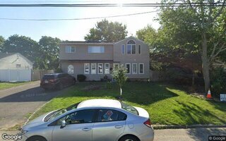 27 Neptune Ave, East Patchogue, NY 11772