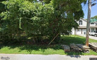 27 Pineway Ave, Mastic Beach, NY 11951