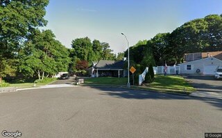 27 Saint Marks Cir, Islandia, NY 11749