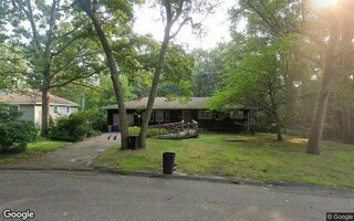 27 Wesley Pl, Riverhead, NY 11901