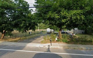 272 Railroad Ave, Center Moriches, NY 11934