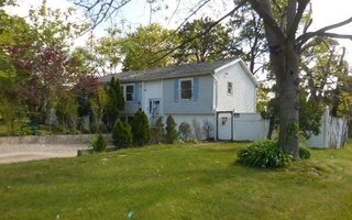 275 Brentwood Pkwy, Brentwood, NY 11717