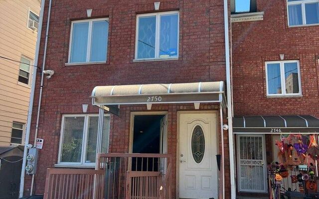 2750 E 28th St #1-B, Brooklyn, NY 11235