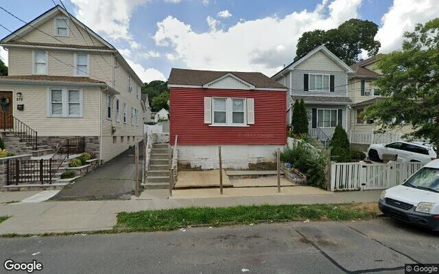 276 Gordon St, Staten Island, NY 10304 (Porch)