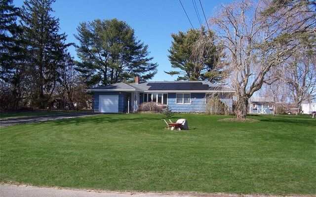 2788 River Rd, Calverton, NY 11933 (Yard)