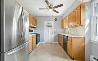 28-45 200th St, Bayside, NY 11360