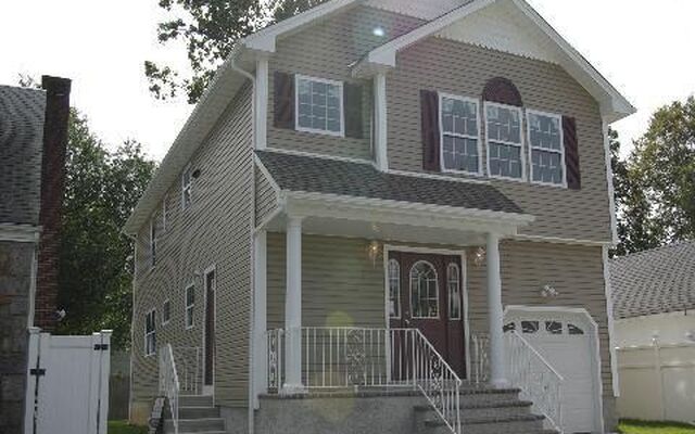 28 Allen St, Hempstead, NY 11550