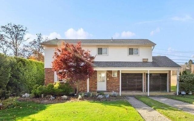 28 Amherst Ln, Smithtown, NY 11787 (Yard)