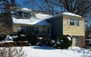 28 Conlon Rd, Roosevelt, NY 11575