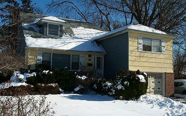 28 Conlon Rd, Roosevelt, NY 11575