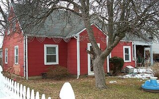 28 Cord Ln, Levittown, NY 11756