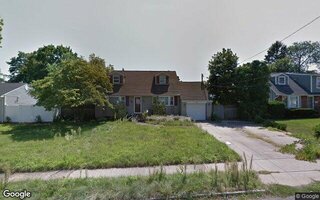 28 Dulittle St, North Babylon, NY 11703
