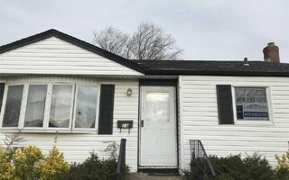 28 Howard Ave, Freeport, NY 11520