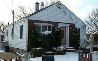 28 Jetmore Pl, Massapequa, NY 11758