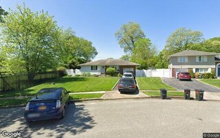 28 Marie Ct, Commack, NY 11725
