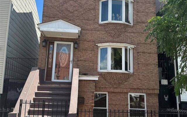 28 Maspeth Ave, Brooklyn, NY 11211 (Porch)