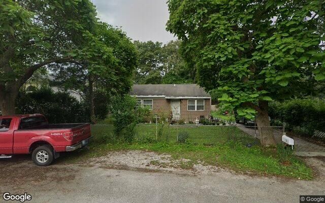 28 Nevada Ave, Medford, NY 11763